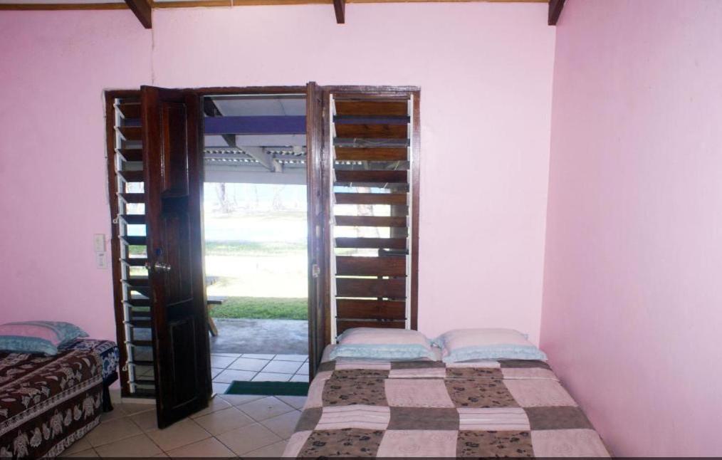 Bluepango Guest House Порт-Віла Екстер'єр фото