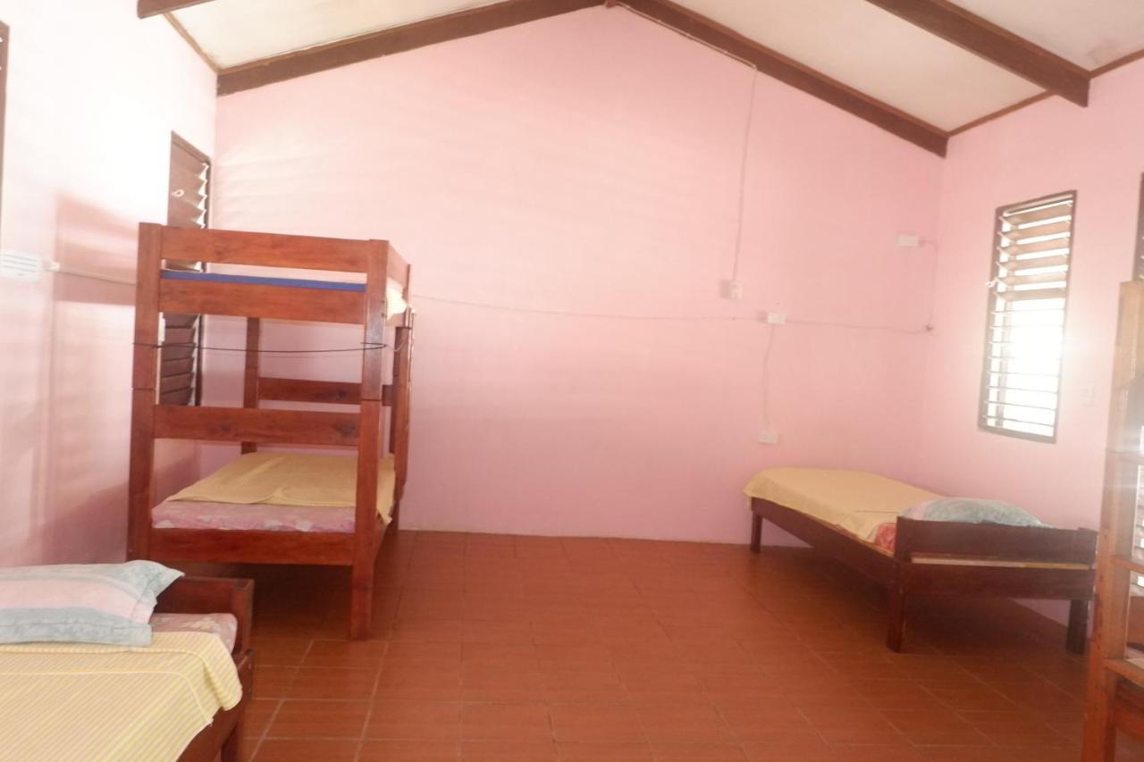 Bluepango Guest House Порт-Віла Екстер'єр фото