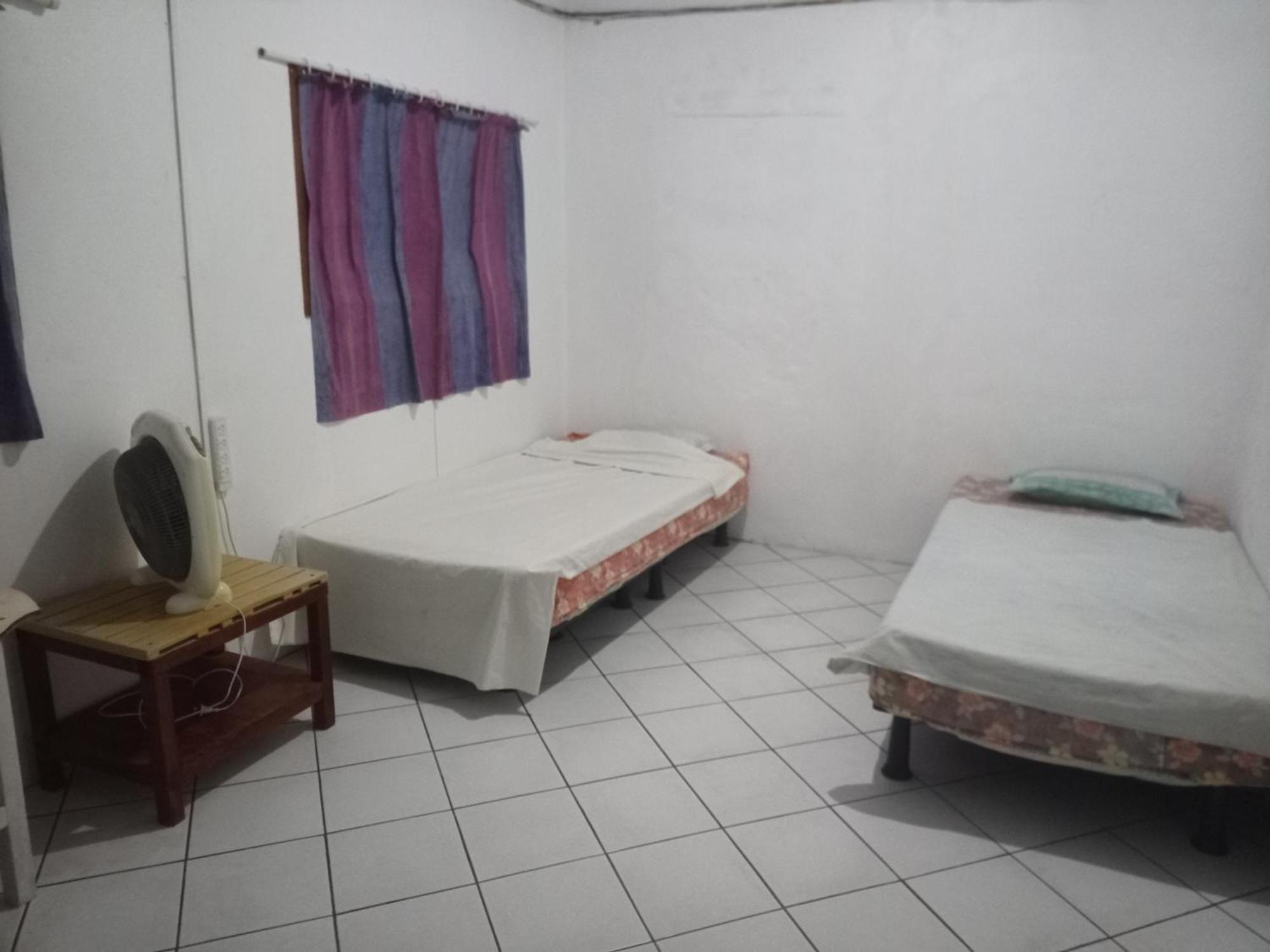 Bluepango Guest House Порт-Віла Екстер'єр фото