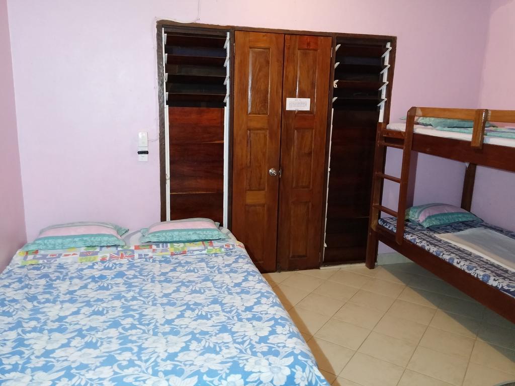 Bluepango Guest House Порт-Віла Екстер'єр фото