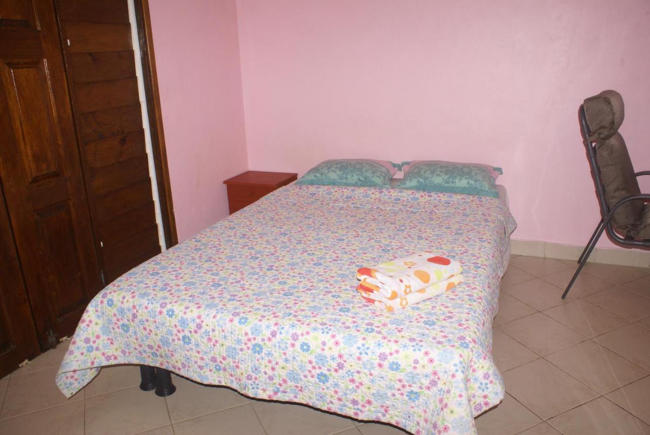 Bluepango Guest House Порт-Віла Номер фото